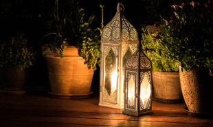 Oświetlenie tarasu, balkonu i ogrodu – 20 pomysłów